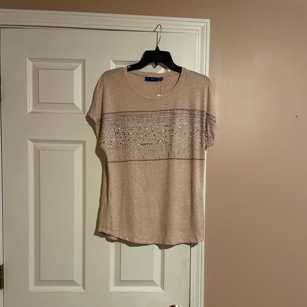 New Apt 9 Top